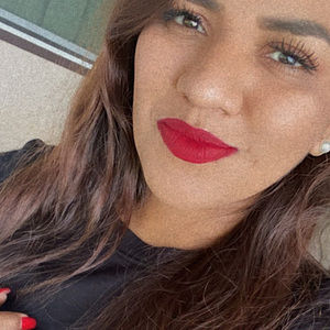 Meet your Posher, Alejandra